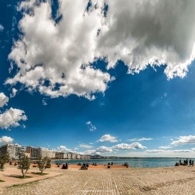 thessaloniki-city-panoramic-view-from-the-old-port-greece_m